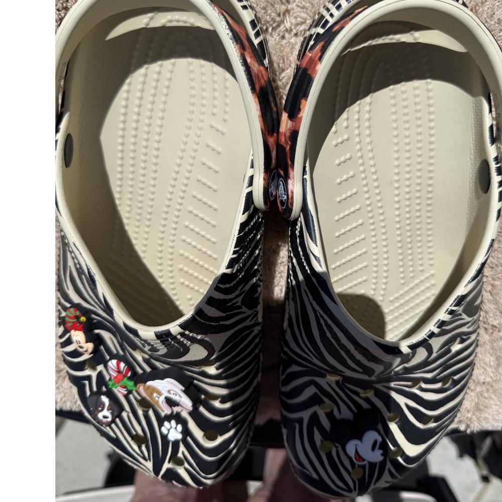 Crocs Classic Clogs Zebra Leopard Animal Print Mens 8 Womens 10 Mickey Jibbitz - Picture 5 of 7